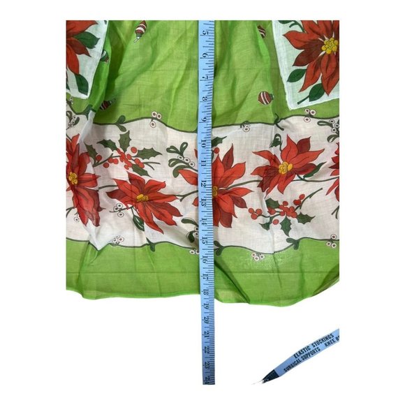 Vintage Poinsettia Apron - Picture 2 of 3